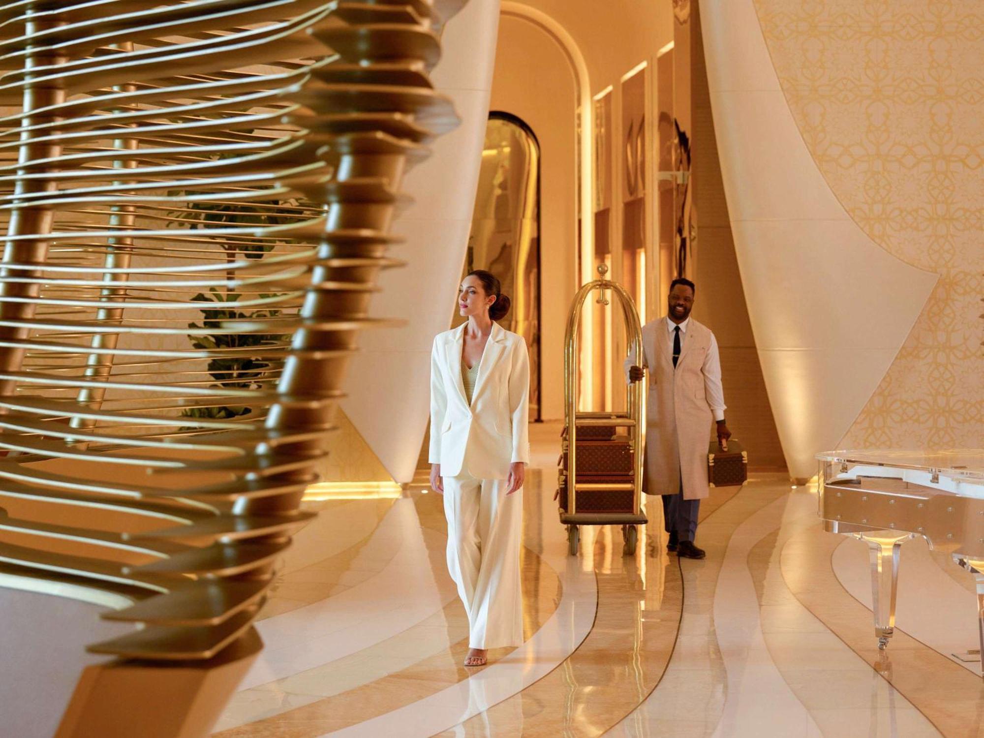 Hotel Fairmont Doha Lusail Zewnętrze zdjęcie The interior of the hospital