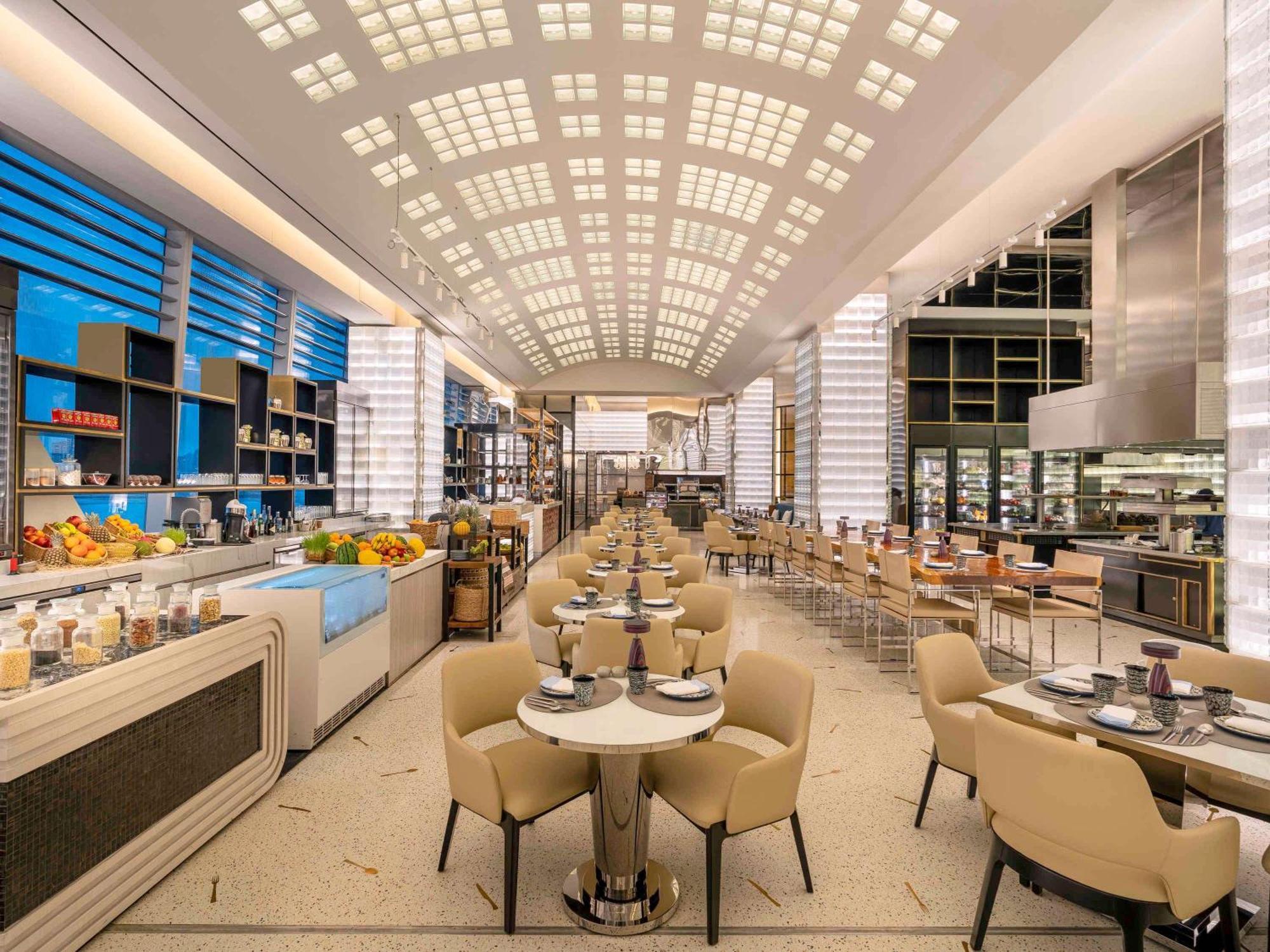 Hotel Fairmont Doha Lusail Zewnętrze zdjęcie The Café